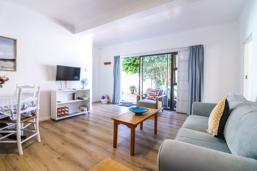 To Let 2 Bedroom Property for Rent in Voelklip Western Cape